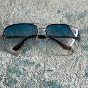 QUAY Sunglasses